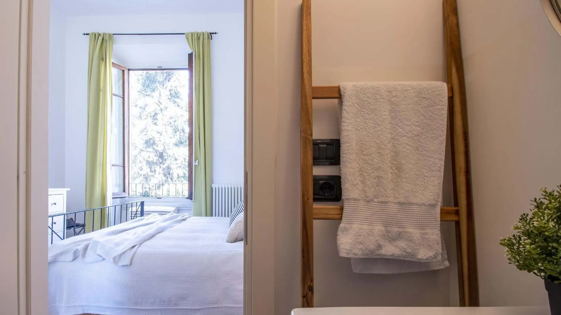 Italian Experience-Green Suite Florence Italy